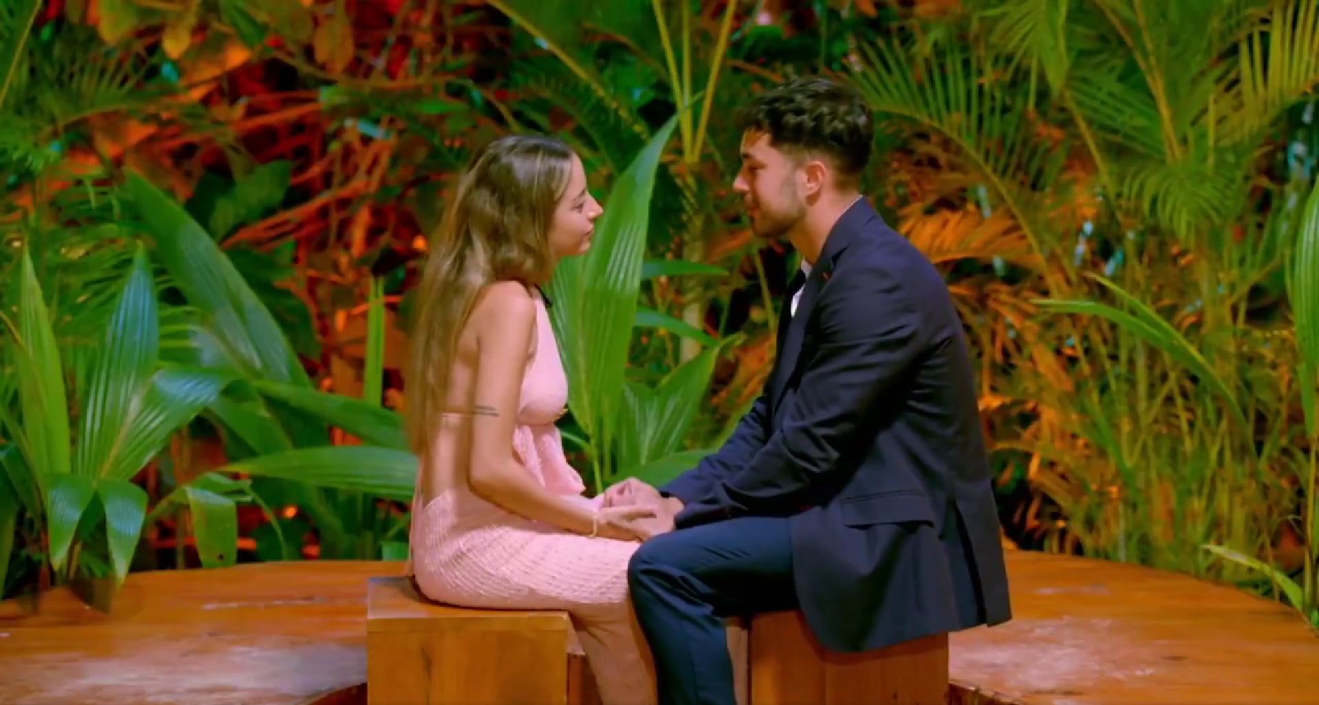 El reencuentro en la hoguera fue clave para la decisión final de la pareja (La Isla de las Tentaciones)
