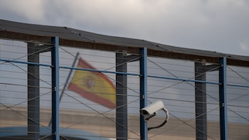 La Justicia avala internar en un CIE a un joven marroquí con residencia legal en España: Alemania le había prohibido entrar en el espacio Schengen por varios robos