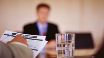 La entrevista de trabajo menos