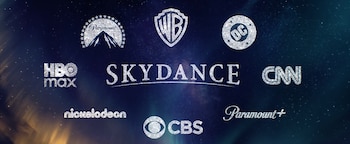 Logotipos de Skydance, Paramount, Warner Bros, DC, HBO Max, CNN, Nickelodeon y CBS en textura brillante sobre un fondo estelar