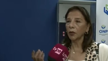 Una pensionista denunció que fue víctima del cambio de un billete auténtico por uno falso tras abordar un taxi - Créditos: Captura de pantalla de TVPerú.