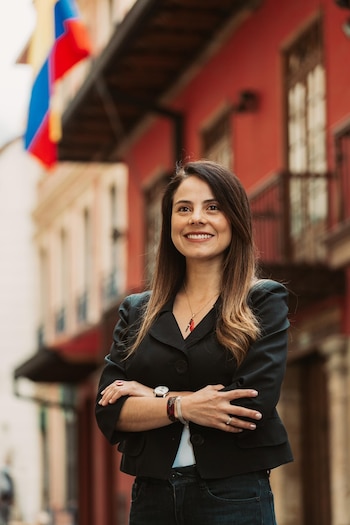 Un nuevo triunfo en favor de los animales en Colombia acaba de lograr la senadora Esmeralda Hernández con la aprobación, en último debate, del proyecto de ley que castiga con cárcel a los violadores de estos seres sintientes - crédito Prensa Esmeralda Hernández