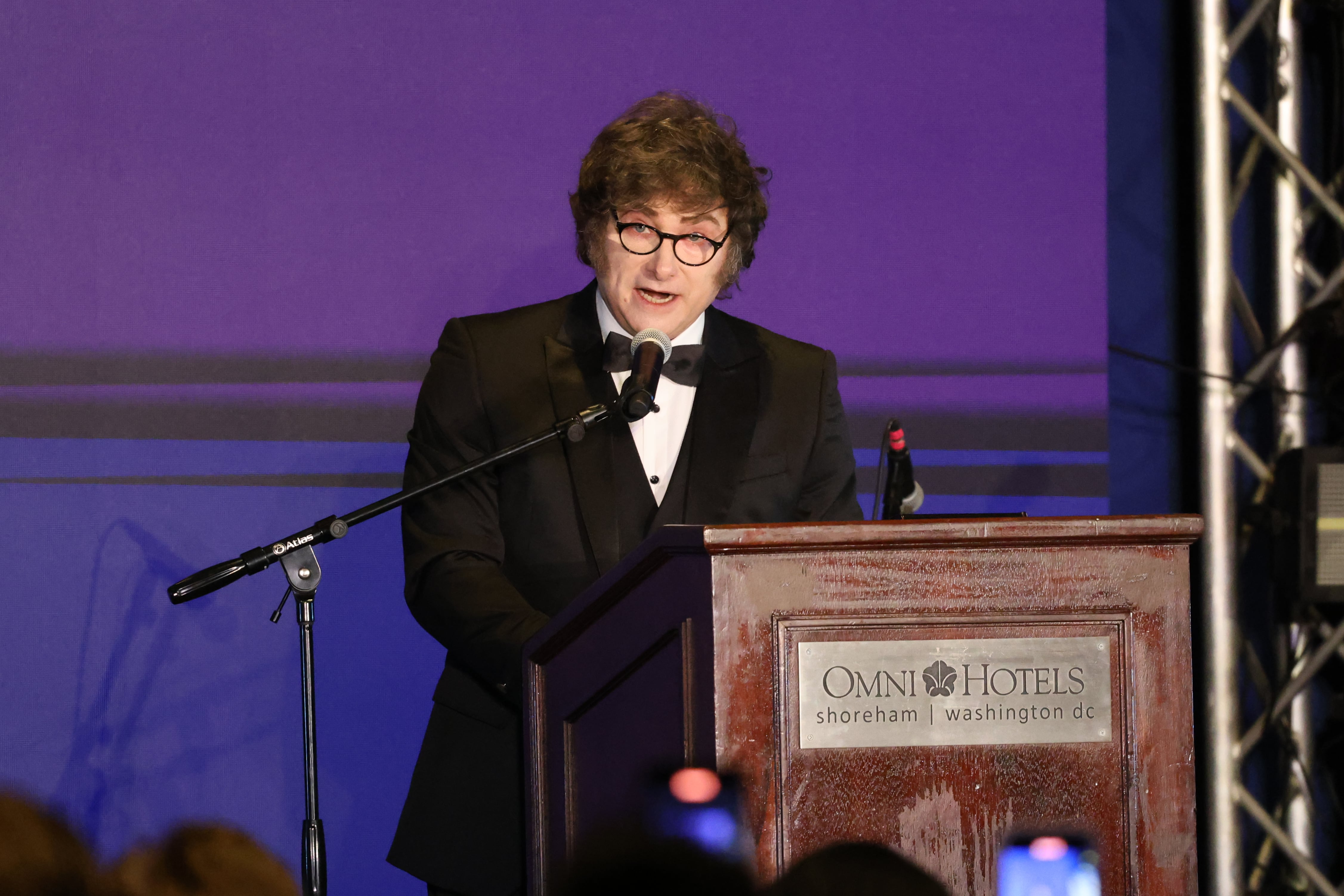 El presidente de Argentina, Javier Milei, habla durante una gala hispana en Washington (Estados Unidos) (EFE/ Octavio Guzmán)