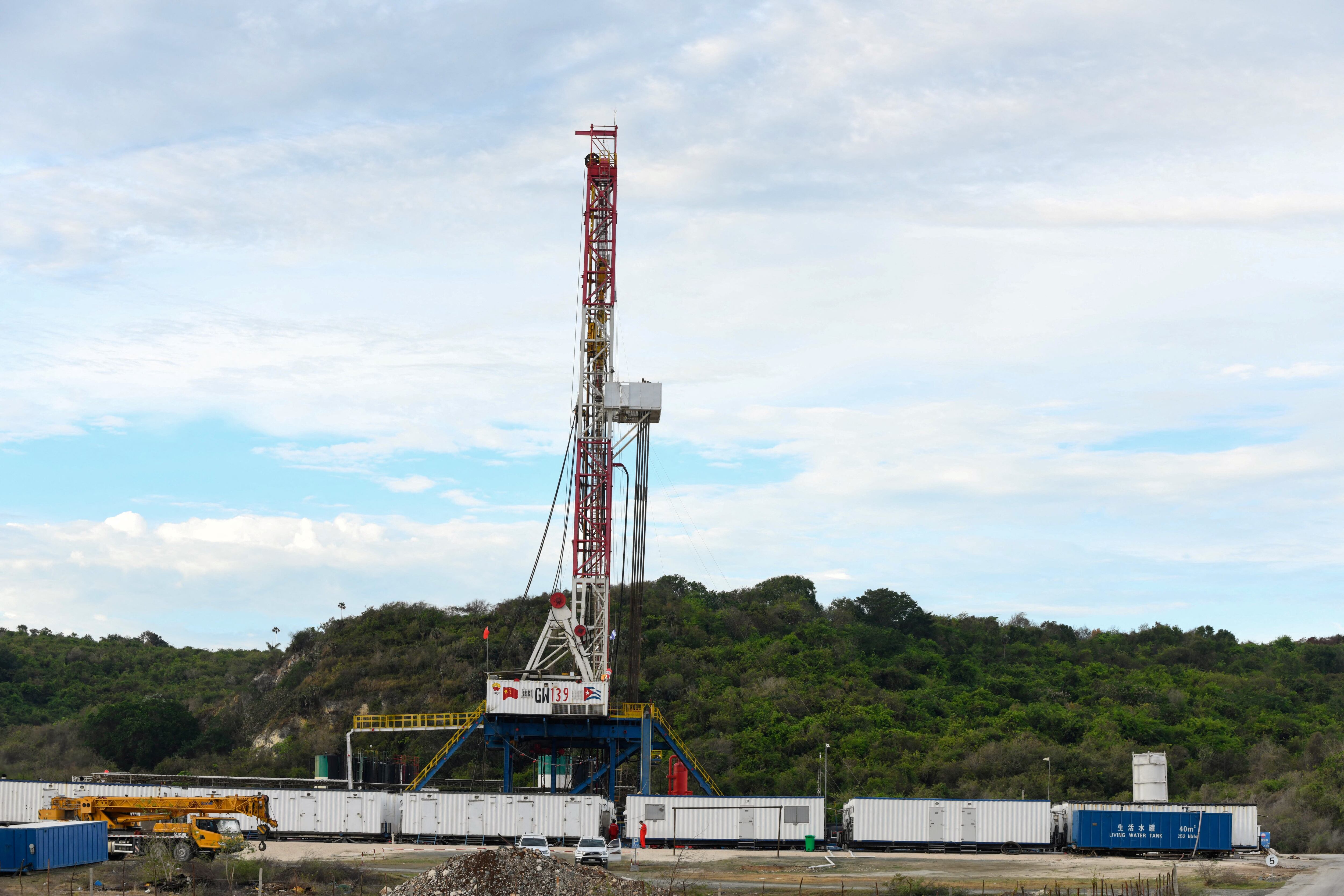 Una empresa china perforando petróleo en Mayabeque, Cuba (REUTERS/Norlys Perez)