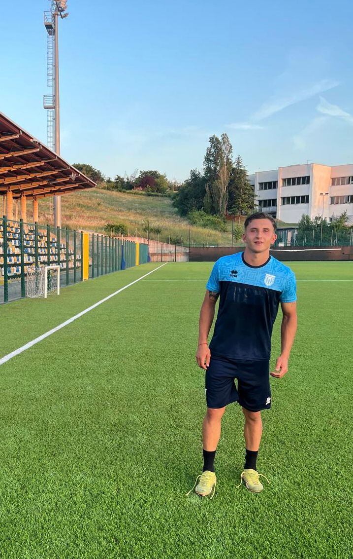 Fausto Salicioni en su primer entrenamiento en San Marino.La Selección de la pequeña república europea integra el el Grupo H de las Eliminatorias para el Mundial 2026 junto con Bosnia y Herzegovina, Rumania, Austria y Chipre. Perdió los cuatro partidos que jugó