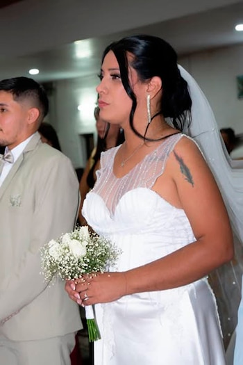 Ayala es activista LGBT (Facebook)