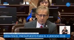Insólito momento en el Senado: una legisladora le volcó un vaso de agua a otro mientras hablaba