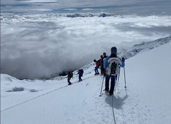 Los tripulantes escalaron los volcanes