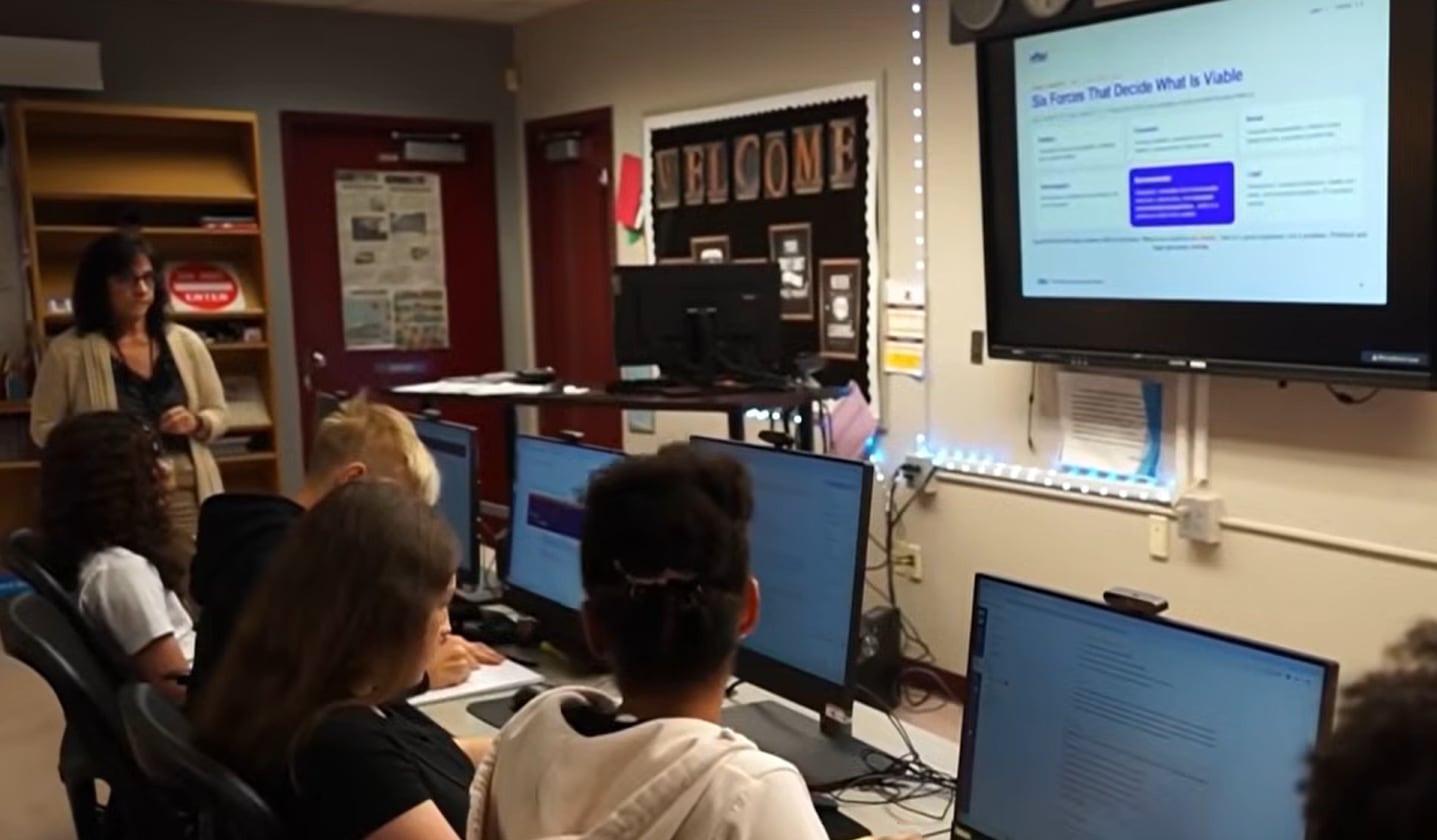 El AP Business with Personal Finance es el primer curso AP de educación financiera y emprendimiento que ofrecen a nivel nacional el College Board e Intuit for Education (NBC 6)