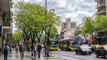 Temperaturas de hasta 25°C y días ventosos en el AMBA: cómo estará el tiempo durante el fin de semana