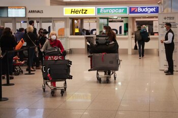 En comparación con el período