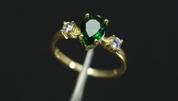 Rubíes, zafiros, esmeraldas, alejandritas y