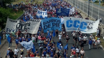 Los movimientos sociales lanzarán una