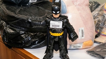 Los insólitos objetos que olvidan en el aeropuerto Jorge Chávez: desde laptops y Lego hasta ladrillos y sillas de ruedas