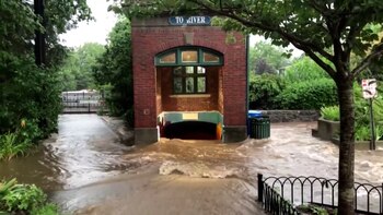 Una estación subterranea inundada