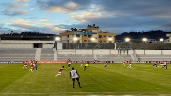 Junior fue transferido a octavos