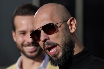 Las autoridades federales arrestaron en Miami a Andrew Tate y Tristan Tate, según confirmó el Servicio de Alguaciles de Estados Unidos (Photos/Octav Ganea vía REUTERS)