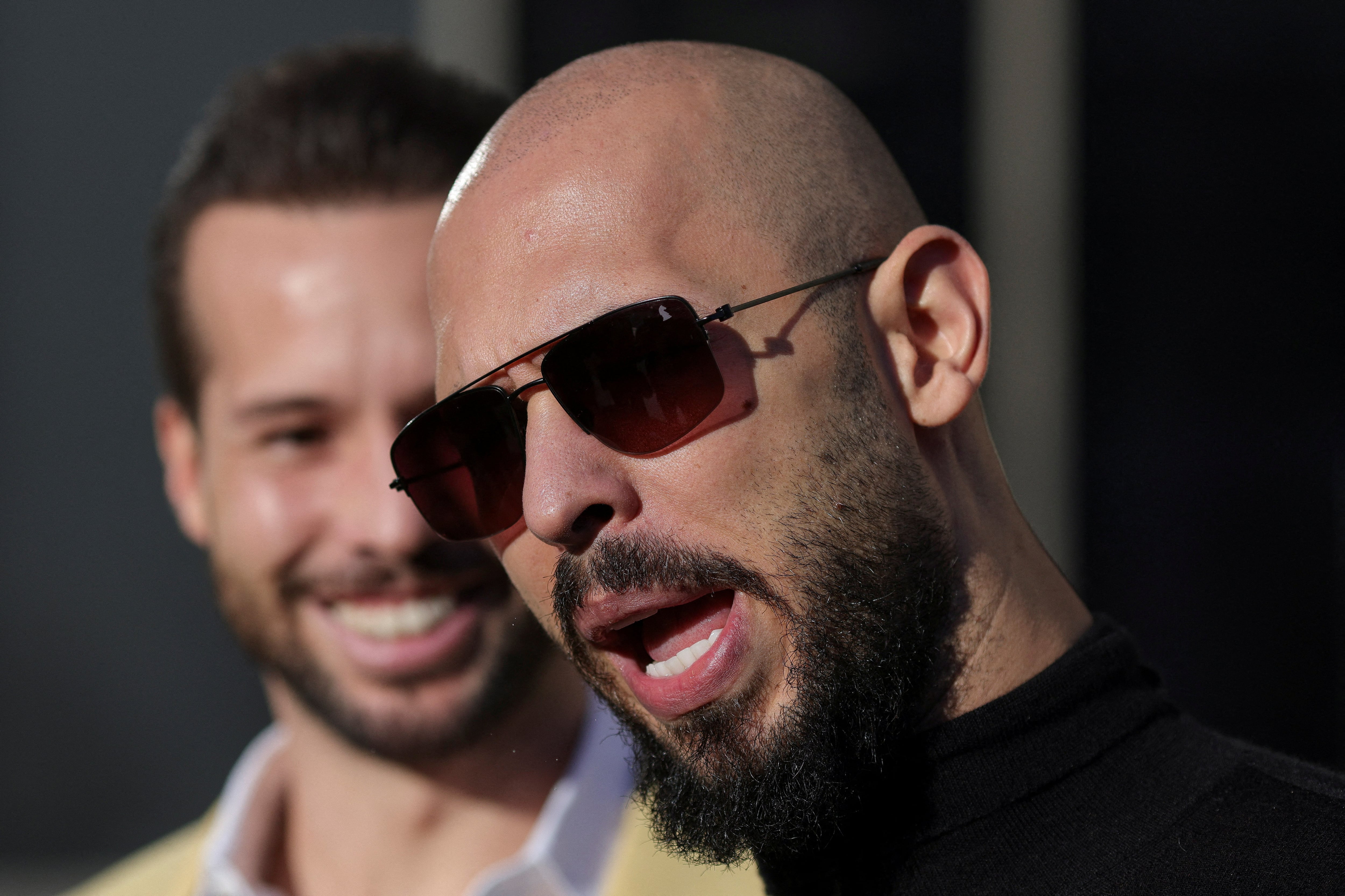 Las autoridades federales arrestaron en Miami a Andrew Tate y Tristan Tate, según confirmó el Servicio de Alguaciles de Estados Unidos (Photos/Octav Ganea vía REUTERS)
