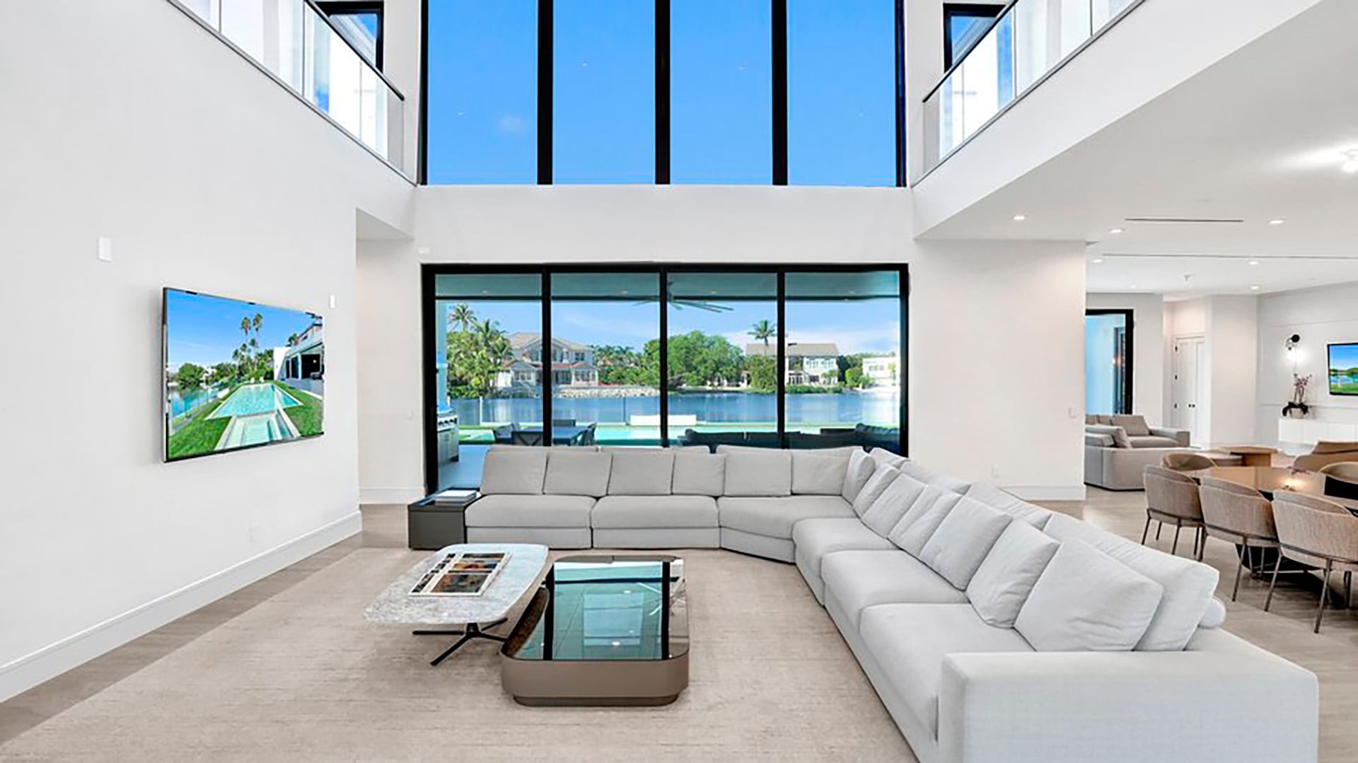 La vivienda había sido adquirida por última vez en 2023, el año en que fue construida, por 8.67 millones de dólares, lo que representa una leve revalorización en el corto plazo. (Crédito: South Florida Business Journal)