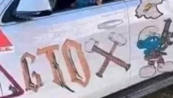 Imagen de un pitufo plasmada