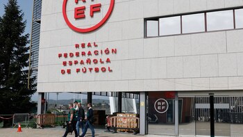 La jueza bloquea más de