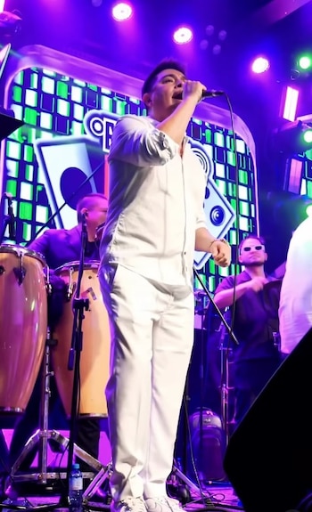 Leonard León abre la puerta