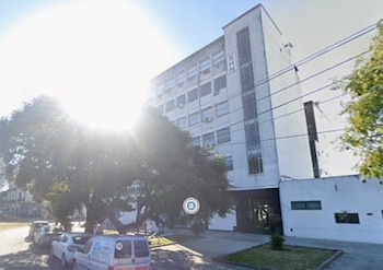 El edificio del Servicio de Hidrografía Naval en Barracas (Google Street View)