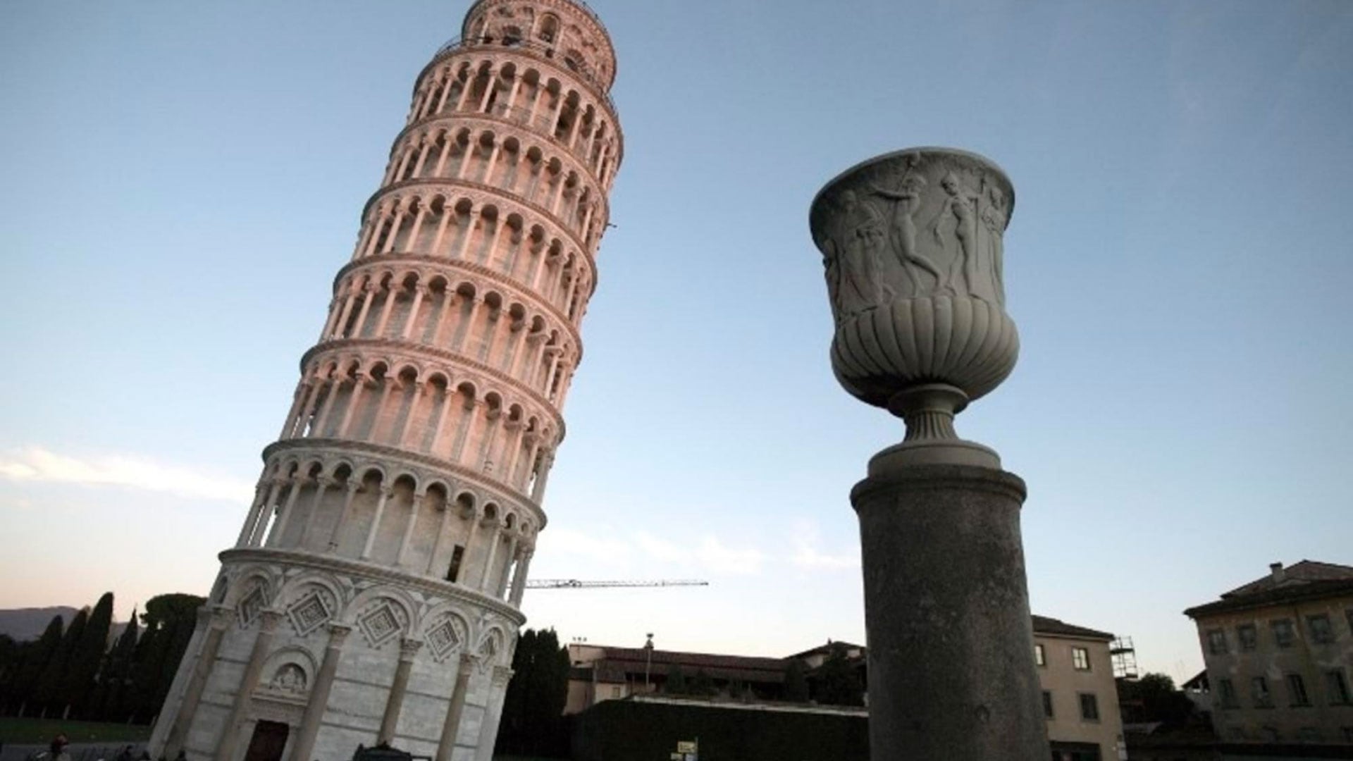 Ingenieros lograron reducir la inclinación de la Torre de Pisa de 5,5 a 3,97 grados tras intervenciones entre 1990 y 2001 (Imagen Ilsutrativa Infobae)
