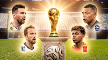 Copa Mundial de la FIFA, balón, pedestal de mármol, Lionel Messi, Kylian Mbappé, Harry Kane, Gavi, escudos de Argentina, Inglaterra, Francia y España.