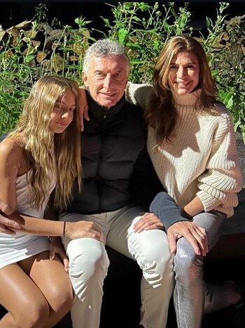 Mauricio Macri junto a su