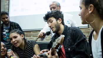 Sebastian Yatra en la Villa 31