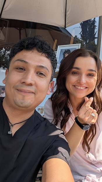 Fan con la actriz Elena del Río
(Facebook/Aaron Álvarez Lopez)