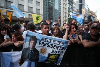 Supporters of Argentine presidential candidate