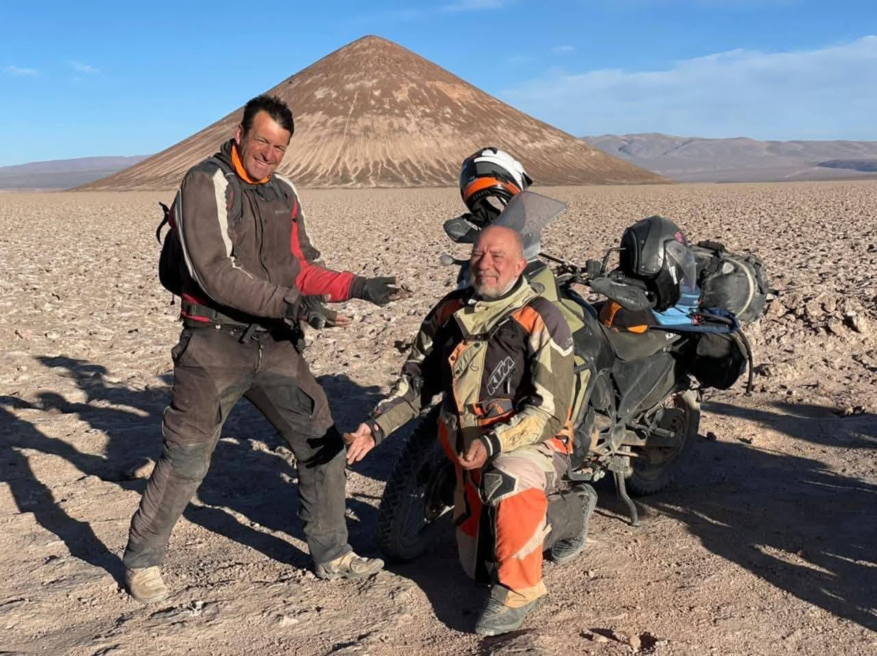 Becker y Blasco tenían una amplia experiencia en el enduro y eran destacados organizadores de viajes en moto por distintos puntos del país