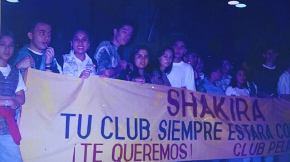 Jhon Fredy Escobar fundó el primer club de fans de Shakira en Medellín en 1995 - crédito afredy21 / Instagram