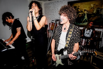 Los hijos de los líderes de KISS lanzarán su primer álbum como la banda Stanley Simmons