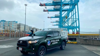 Policía de Fronteras de Costa Rica fortalece su capacidad operativa con nueva unidad móvil canina donada por Estados Unidos
