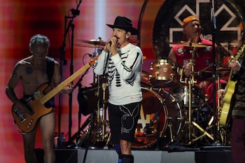 El vocalista sintió un vínculo emocional con la ciudad de Los Ángeles ante la desconexión con sus compañeros de grupo. (REUTERS/Daniel Cole)