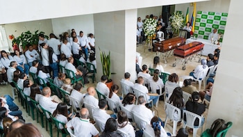 Testimonios de familiares y líderes comunales de Cajibío expresan el dolor y repudio comunitario tras el atentado atribuido a estructuras armadas ilegales - crédito @CRCcauca/X