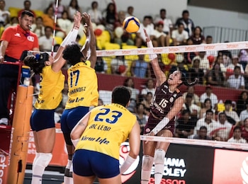 Universitario perdió contra Atenea por