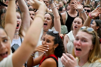 La noticia de la cancelación de los conciertos fue un duro golpe para los miles de fans de Taylor Swift, conocidos como "Swifties", que habían viajado para ver a la cantante (REUTERS/Elisabeth Mandl)