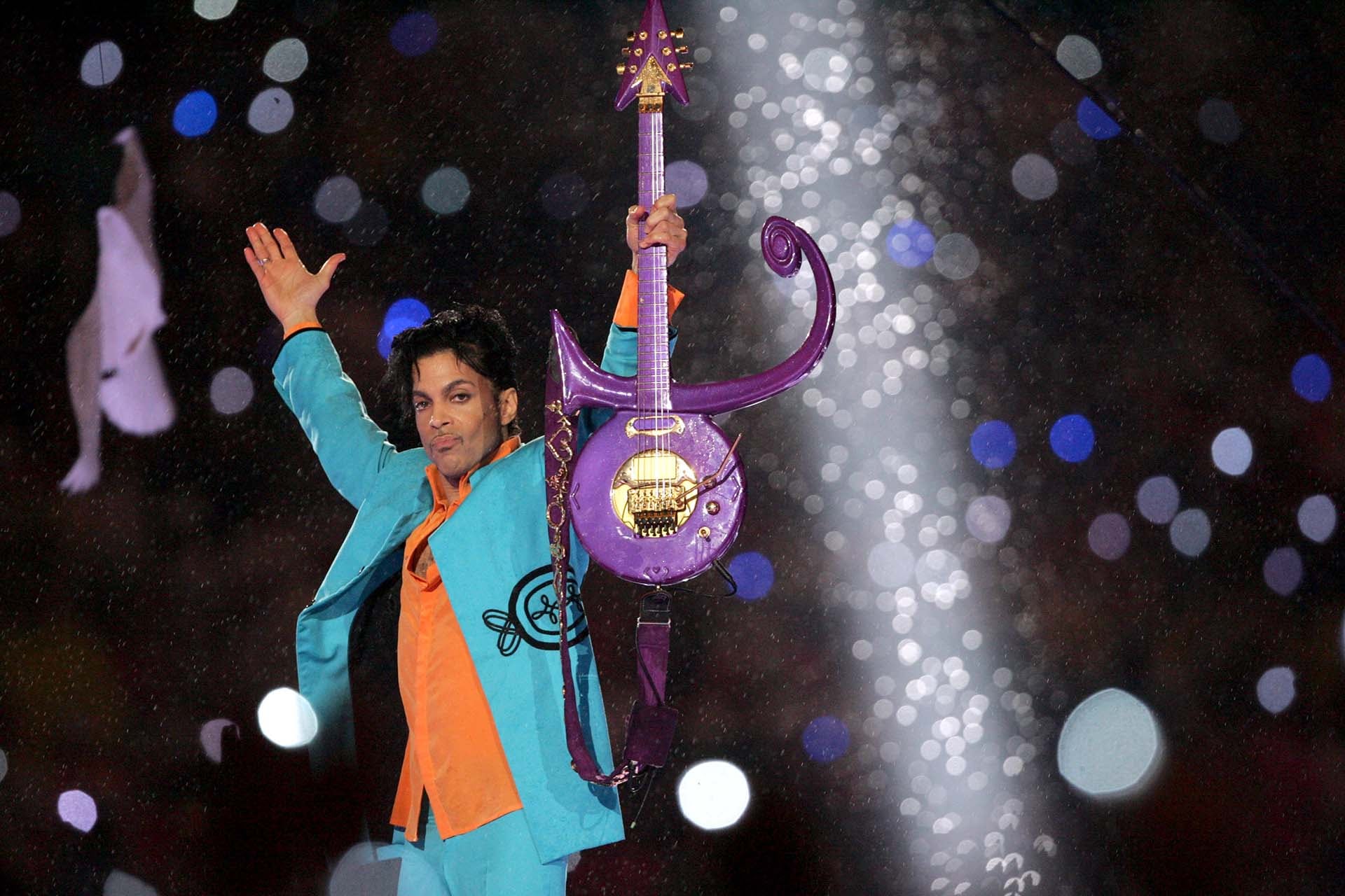 “Guitar” es una canción de rock enérgico y funk donde el artista rinde un homenaje directo y juguetón a su instrumento musical preferido (Photo by Keystone/Shutterstock )