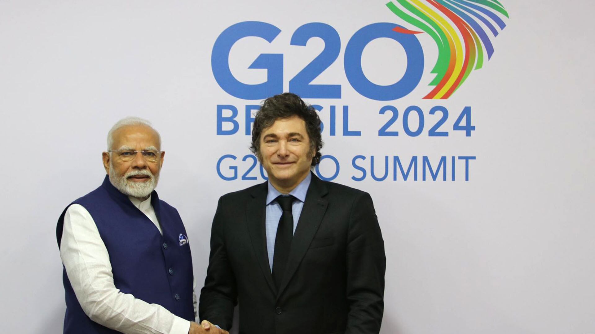 Milei junto a Modi en el G20
