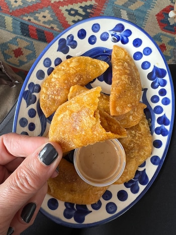 El tamaño de las empanadas de pipián puede variar y suelen hacerse pequeñas - crédito @MargaritaBernal/X (El Condimentario)