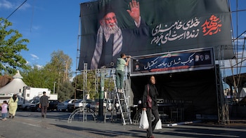 Cerca del plazo de Trump, Irán y EE. UU. mezclan amenazas con indicios de un acuerdo