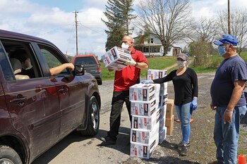 Muchos de los necesitados llegaron