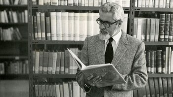 Profesor emérito y cronista mayor