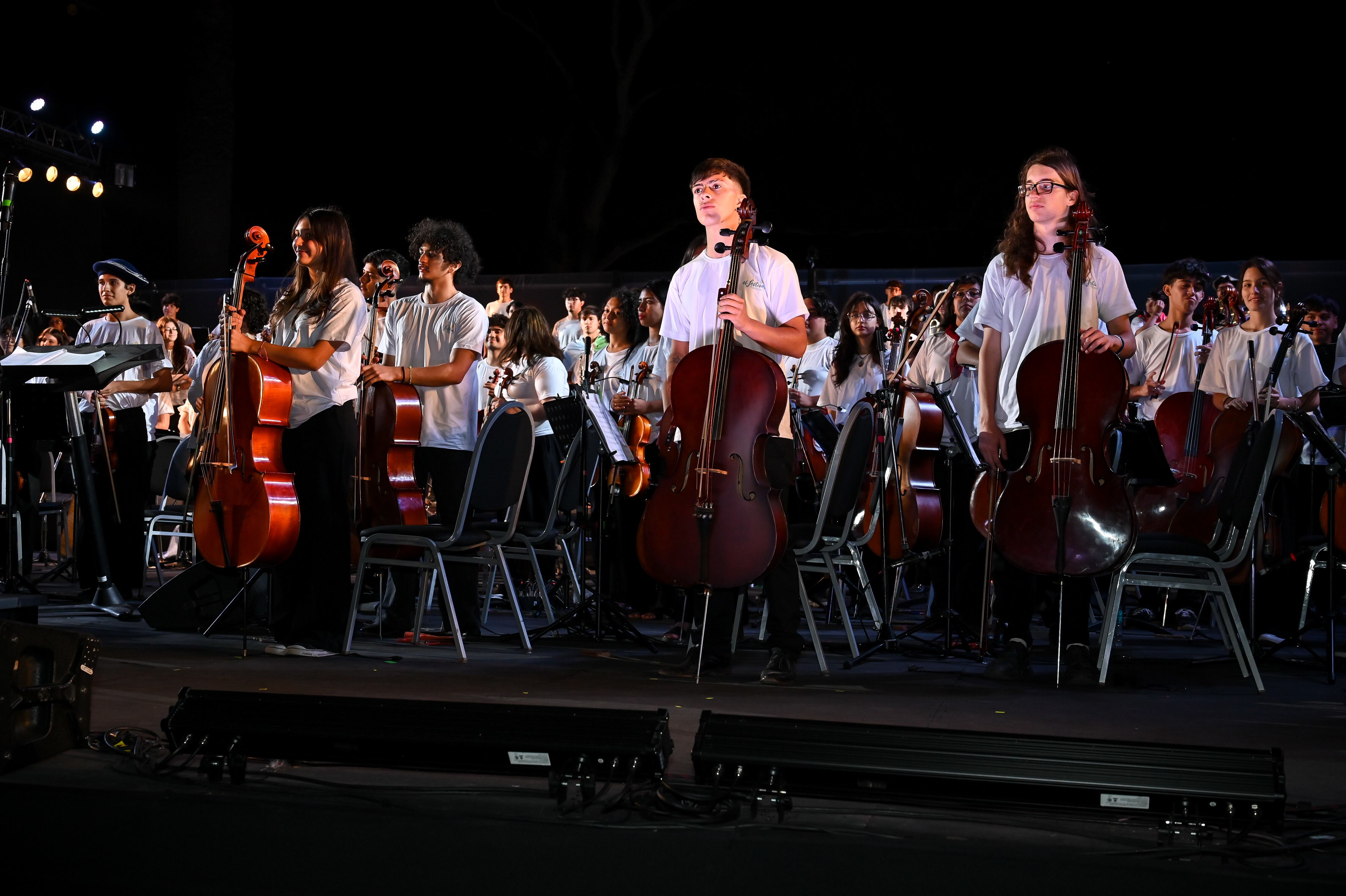 El público ovacionó a la Orquesta Juvenil Argentina tras interpretar clásicos argentinos