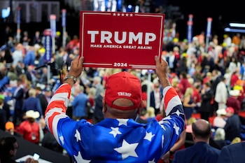 Un partidario del candidato presidencial