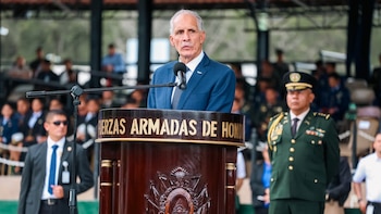 Asfura anuncia compra de un hospital y equipo de alta tecnología para detectar cáncer en Honduras